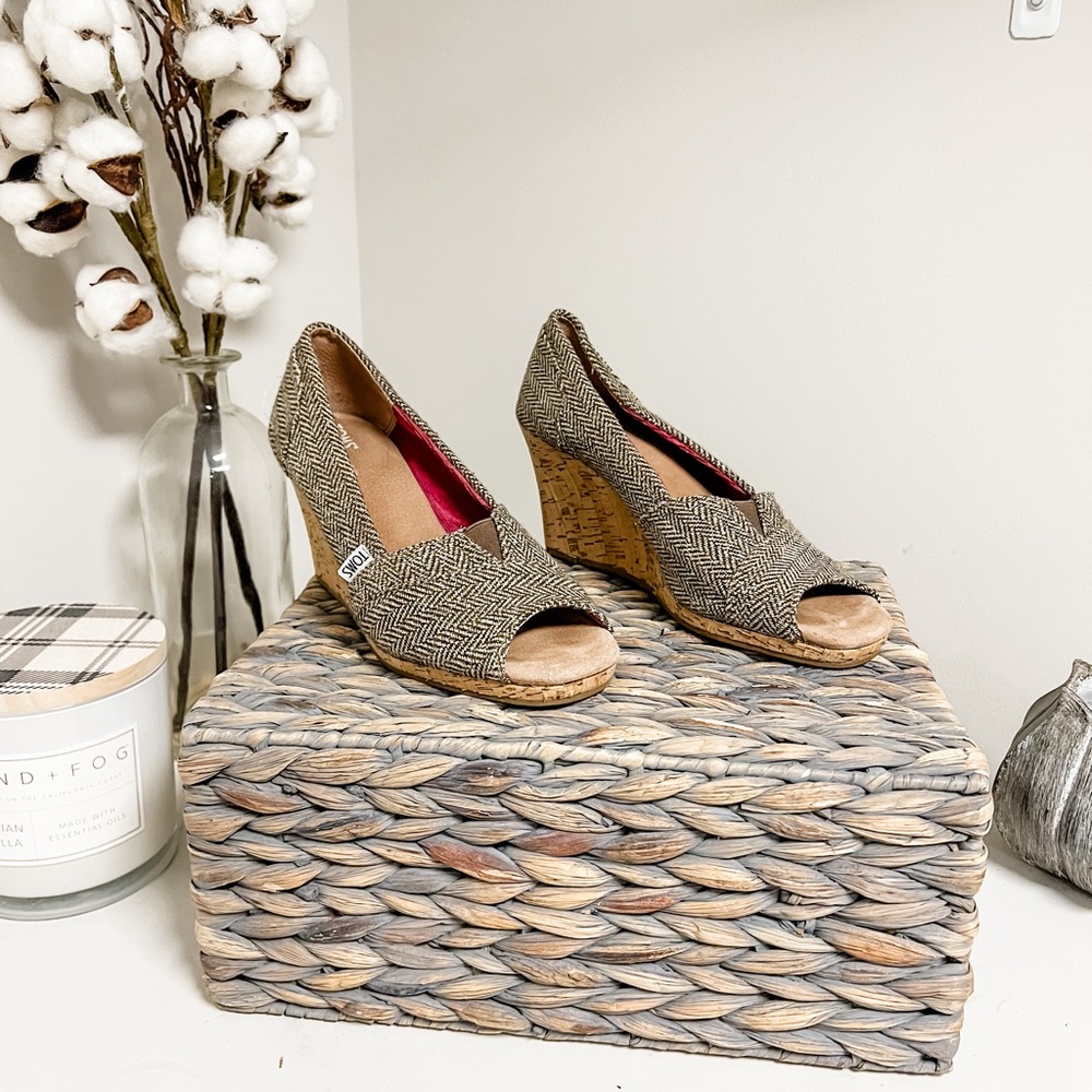Toms Brown Metallic Herringbone Peeptoe Cork Wedges Size 9W